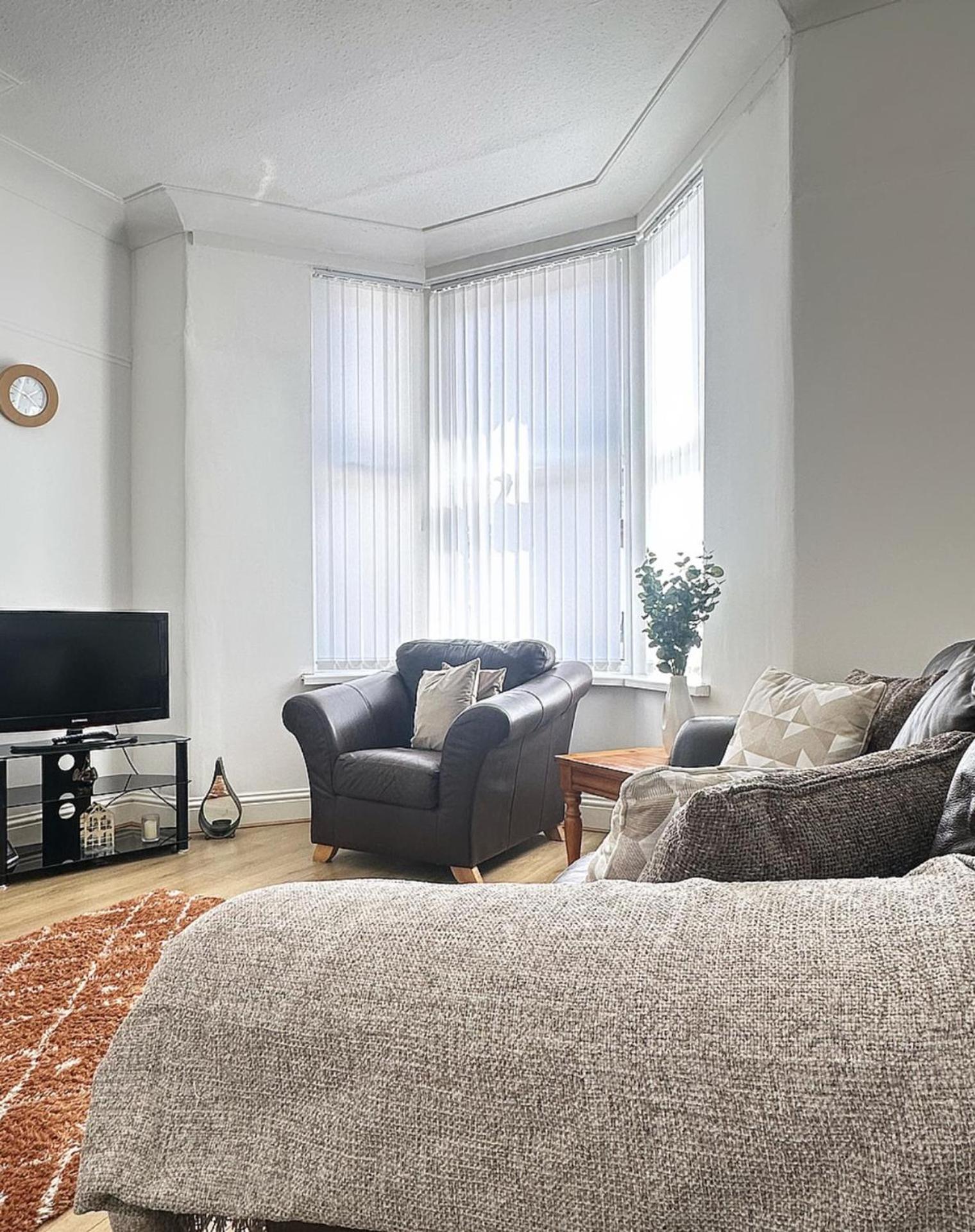 3 Bedroom House Near Liverpool Football Stadium Exterior photo